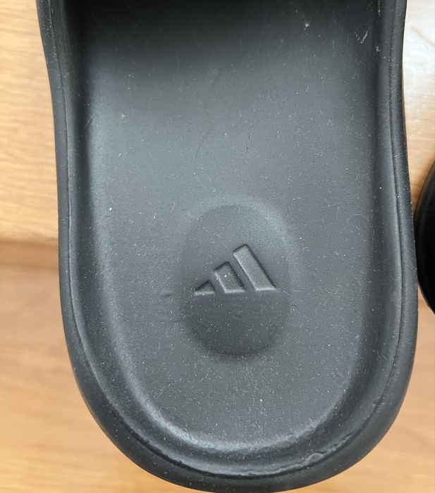 Adidas Yeezy slides