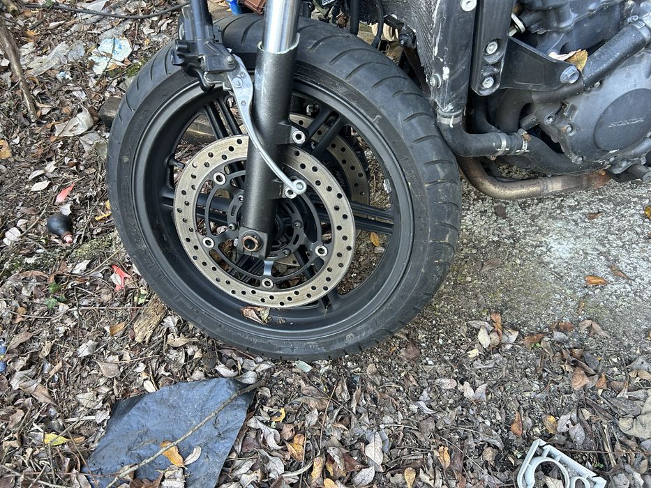 Honda CBF 1000 F – para peças ou restauro