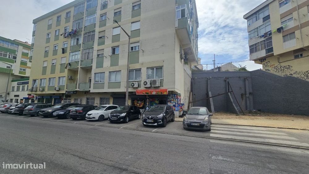 Loja em Alto do Moinho Corroios