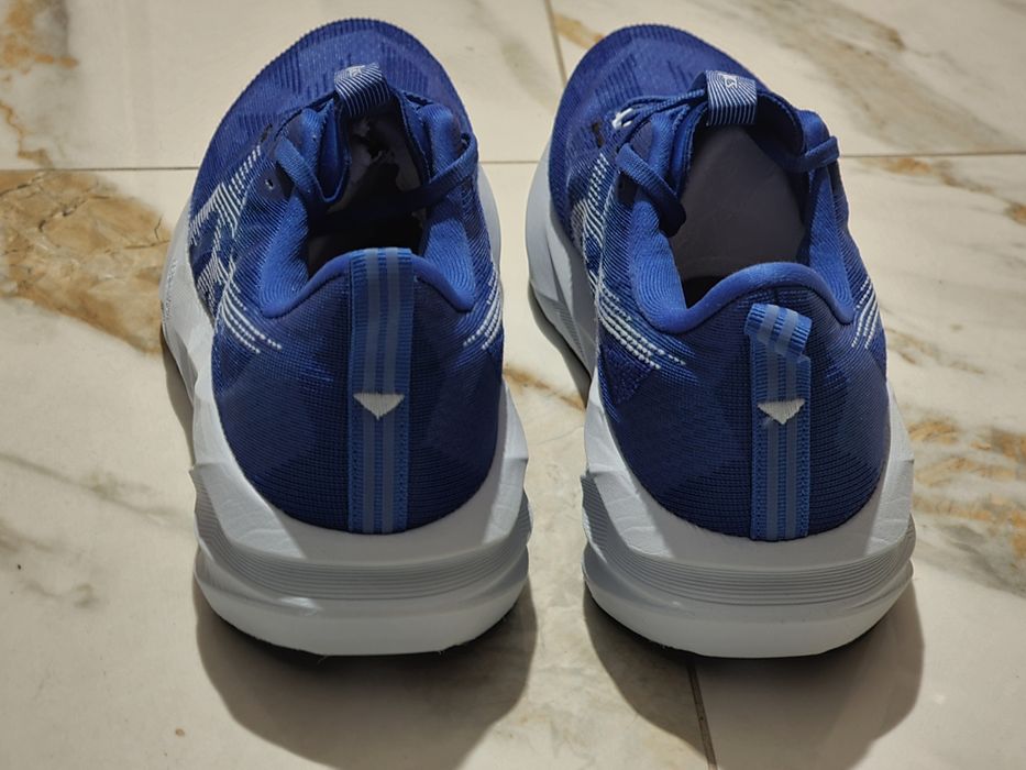 Оригінал 100% чоловічі кросівки asics novablast 5  eur 42.5