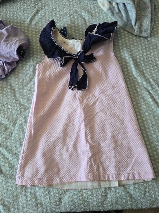 Vestdos como novo de criança de 6 anos