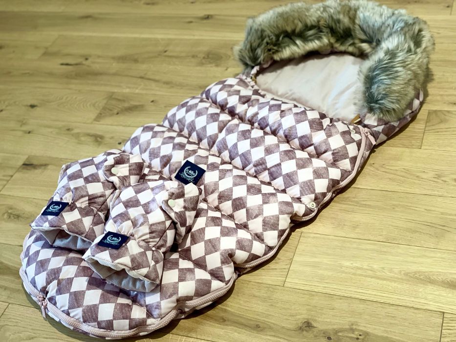 Śpiworek do wózka oraz rękawice La Millou