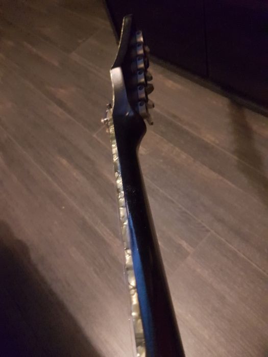 Guitarra Eléctrica Ibanez RgT Giger