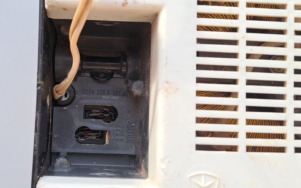 Стабилизатор напруги Україна 1983