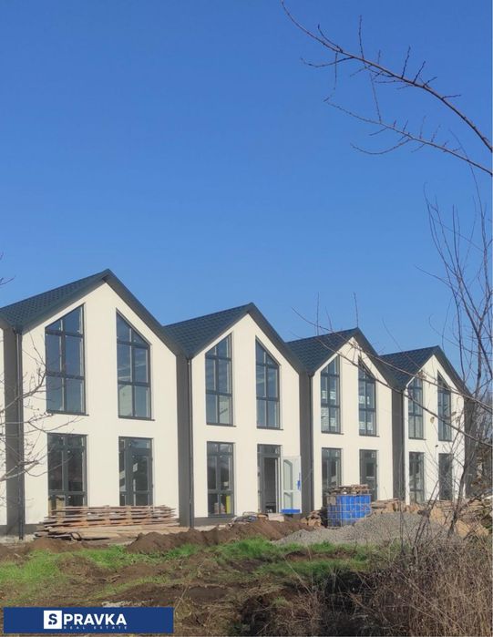 Продам Таунхаус в Лесках