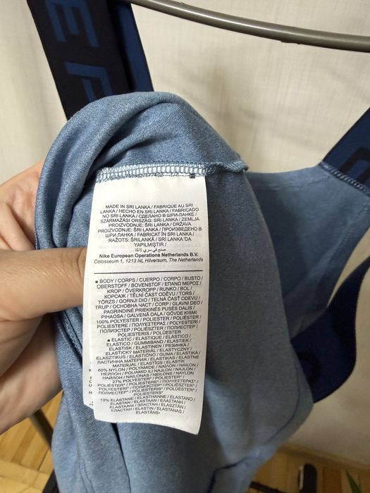 Жіноча майка Nike