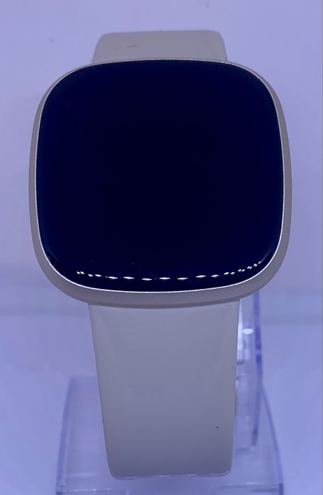 Fitbit VERSA 3,  10 sztuk / brak / reakcji na ladowarkę / stan bdb