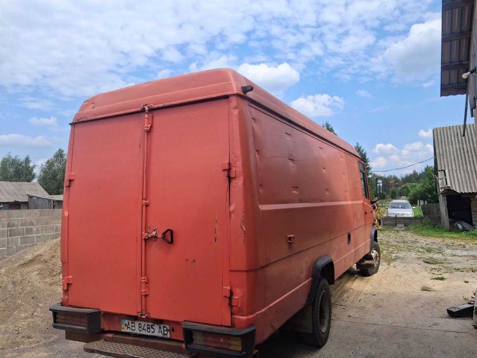 Продам АПАРАТ Mercedes -Benz 809.     1987 р випуску