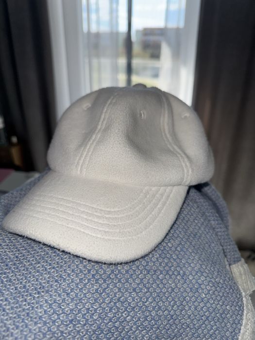 Czapka biała miękka