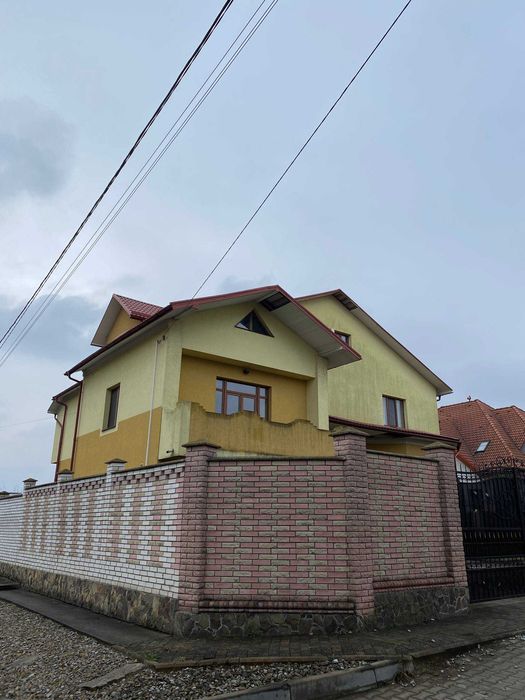 Продаж напівособняка в приміській зоні , можливий продаж по програмах!