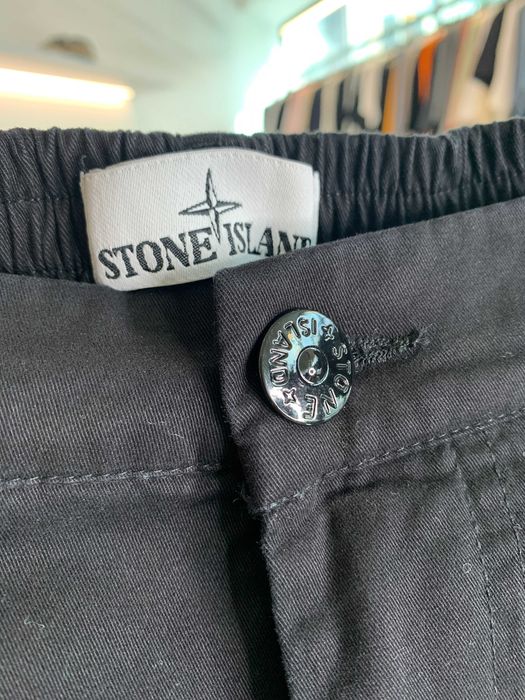 Шорти STONE ISLAND L0208 Shadow Project Zip Cargo Shorts Black SI0173-