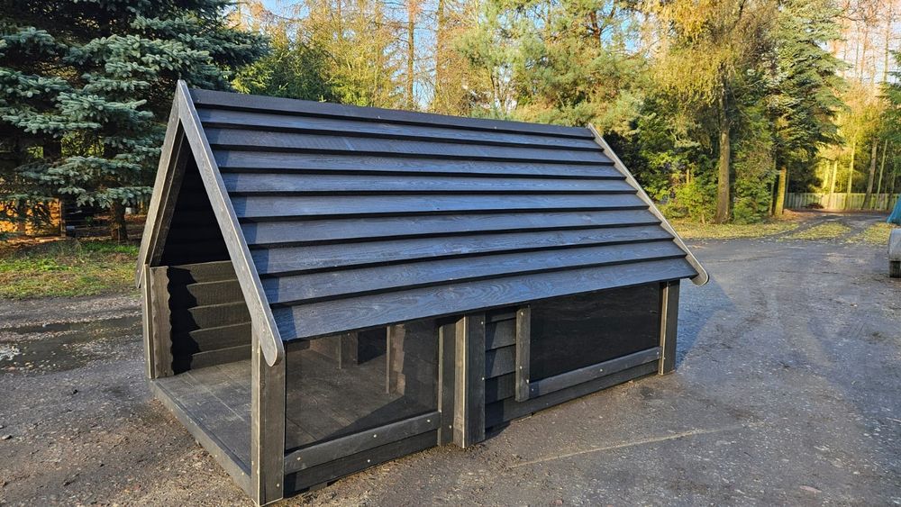 Buda z tarasem 250x140 waga 250kg