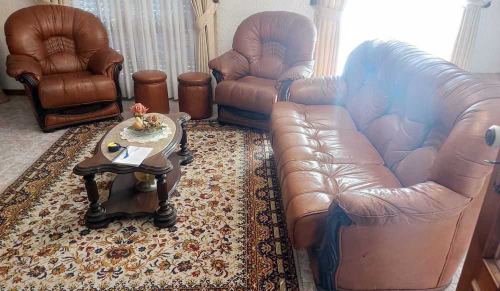 Conjunto de Sofás (Pele Genuína)