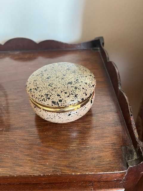 Guarda joias em bom estado