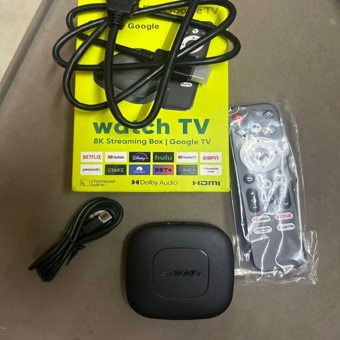 Смарт ТВ приставка - Android 14 8GB/128GB 8K WiFi Google Assistant б/у