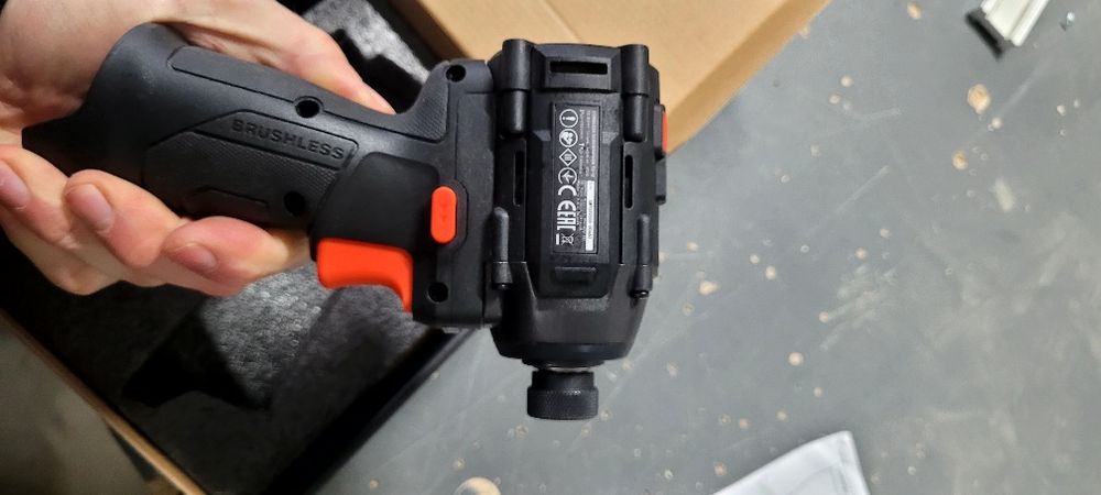 Акумуляторний ударний гвинтоверт Dnipro-M TD-12