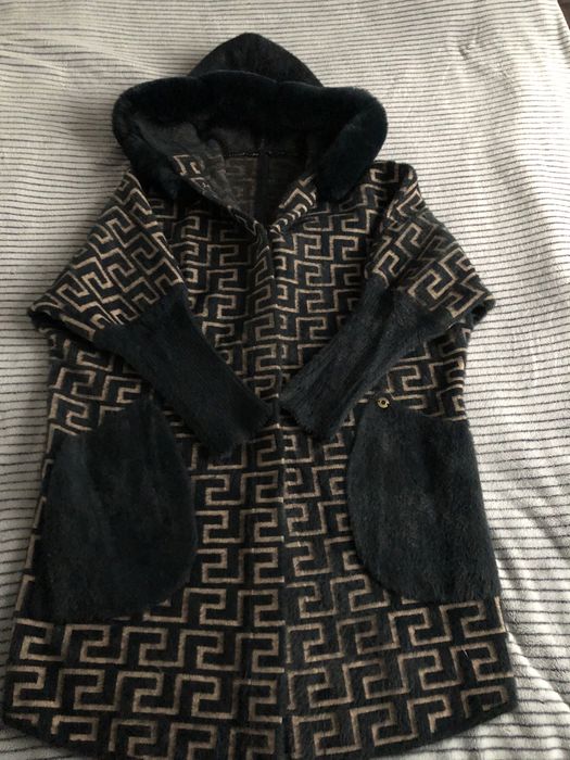 Płaszcz alpaka zapinana na guziki