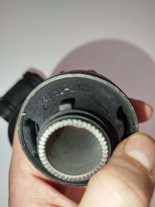 Сайлентблоки avensis t22