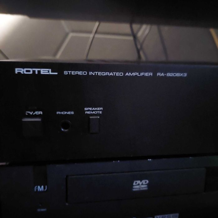 Rotel 820 bx3 ...