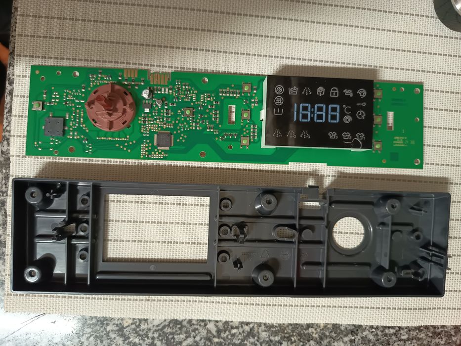 Placa de Interface / Display Máquina Lavar Whirlpool FreshCare+ | W11022536 (21027490501 Bitron)