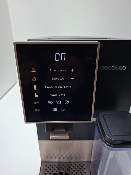 Ekspres ciśnieniowo-przelewowy Cecotec 1350 W czarny