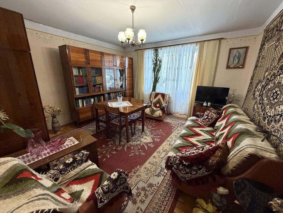 2-К КВАРТИРА З ГАРАЖЕМ