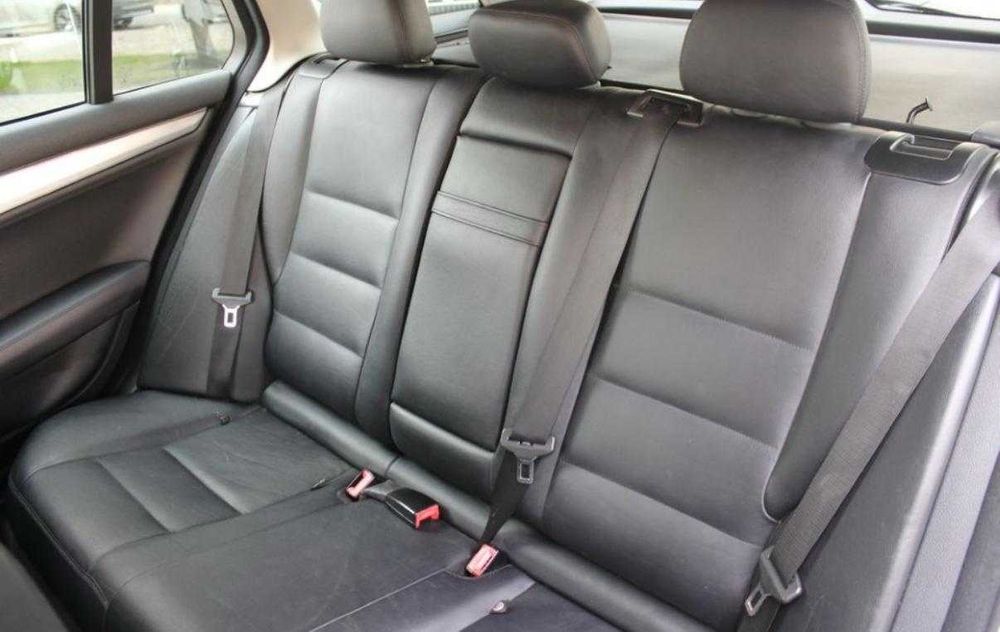 Carrinha Mercedes 220CDI Avangarde em excelente estado