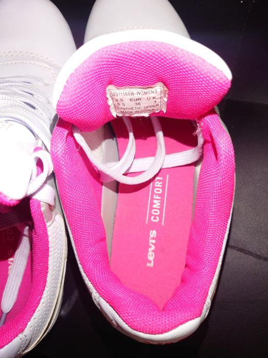 Buty Levi's raz założone