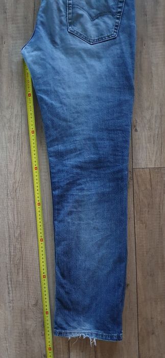 Levis 511 Przylegające SPODNIE JEANS przecierany niebieski - W34/L32