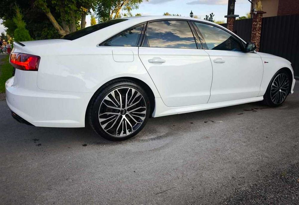 Audi A6 2016 рік