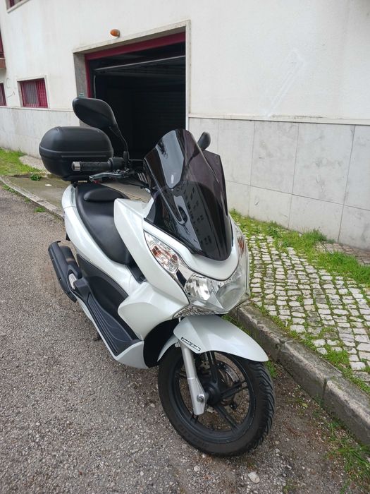 Honda PCX-125 em excelente estado.