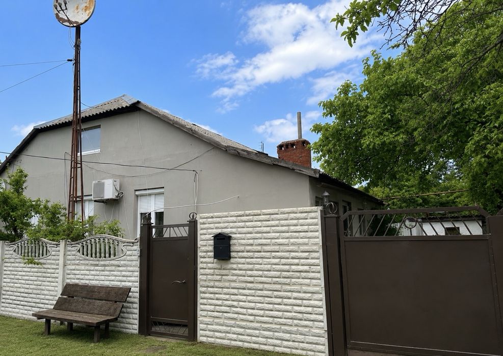 Продам будинок в селищі Савинці
