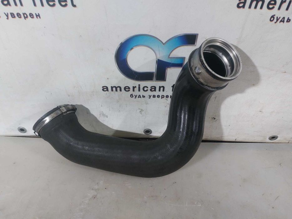 Mercedes W221 07- Патрубок интеркулера правый / левый / с резонатором