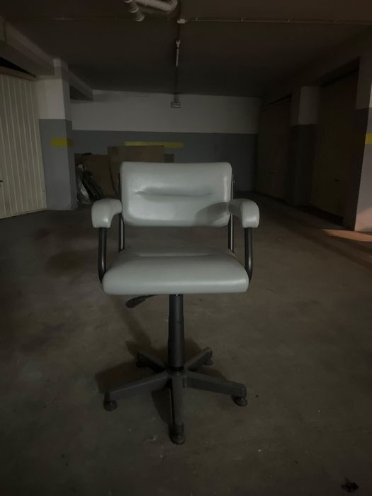 Mobiliário de cabeleireiro (pouco uso)
