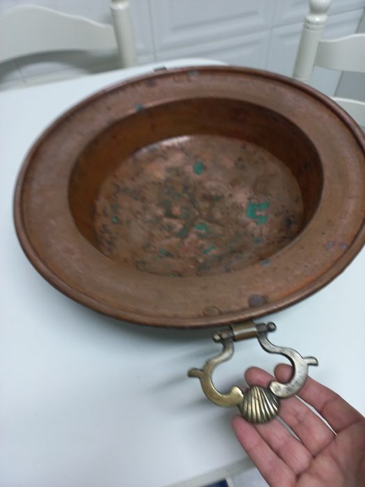 Braseira em cobre ,com pegas em latão. VINTAGE