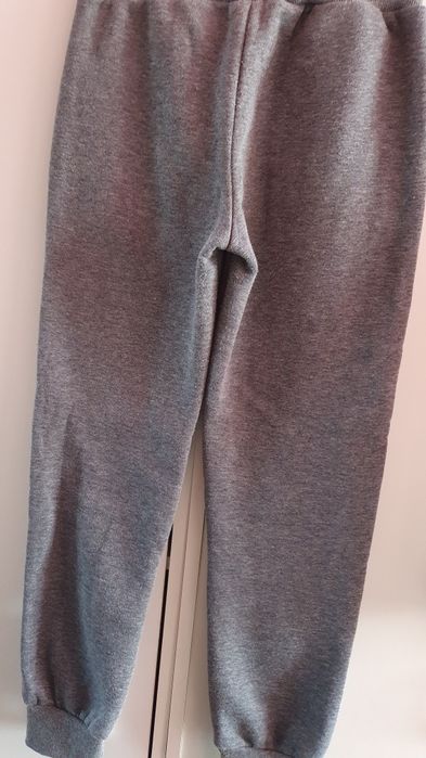 Dres dla dziewczynki 128/134, szary