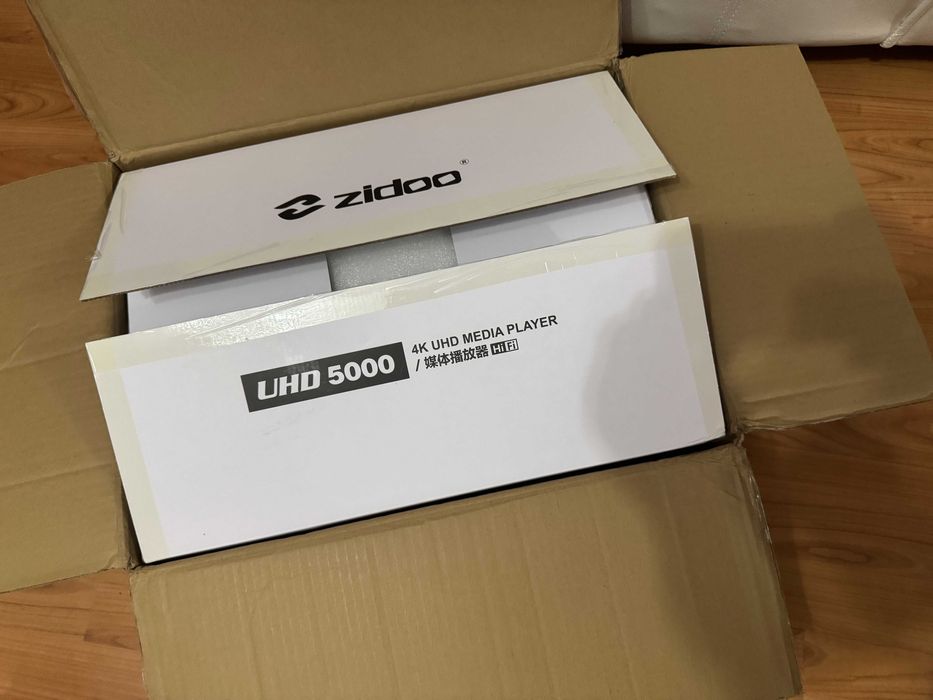 Медіаплеєр Zidoo 5000 приставка uhd5000 Android TV Box
