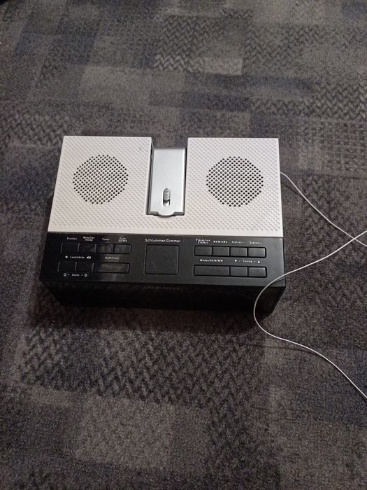 Часы - радио. Б/у.