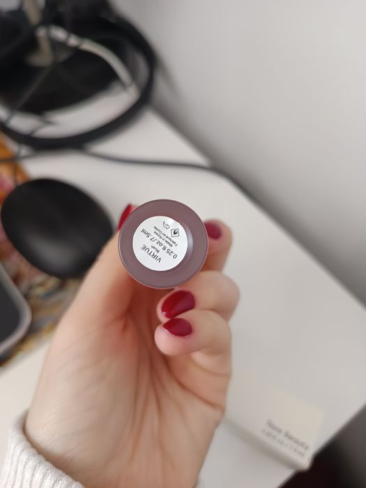 Rare Beauty róż virtue nowy