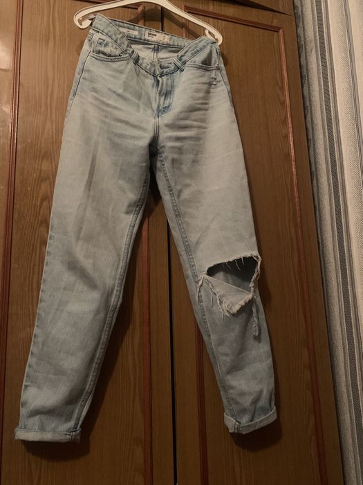 Джинсы Bershka 32 размер