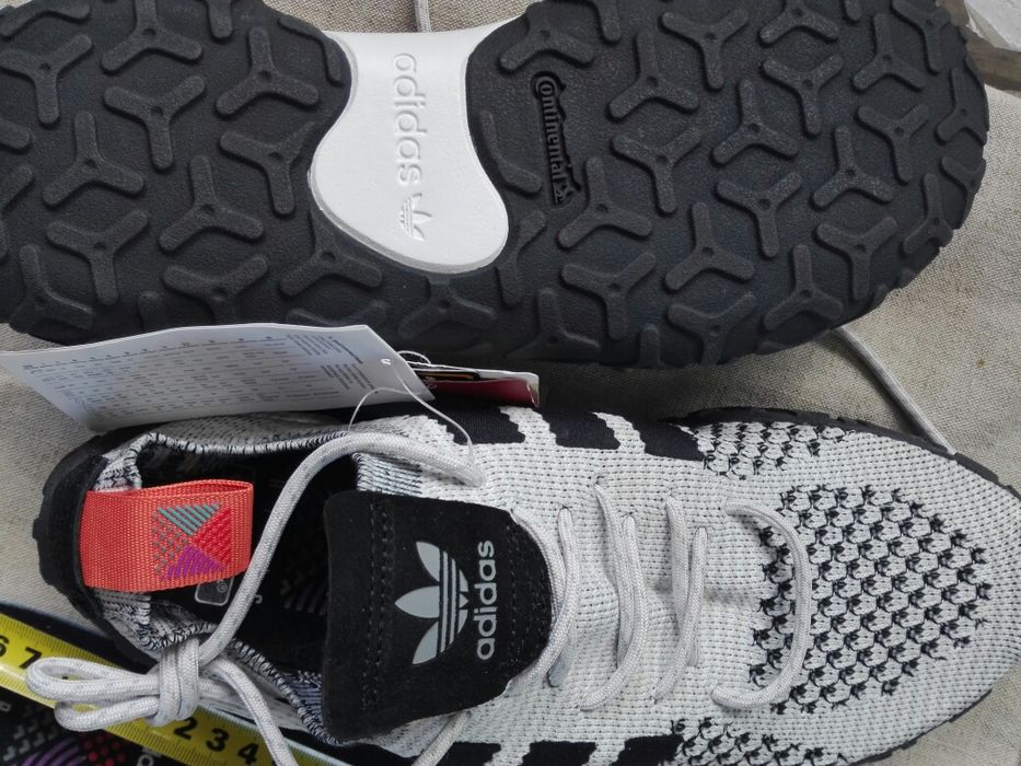 Продам оригинальные кросовки Adidas