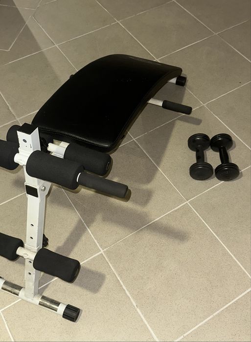 Banco de Abdominais Curvo / Fitness + Conjunto de Halteres