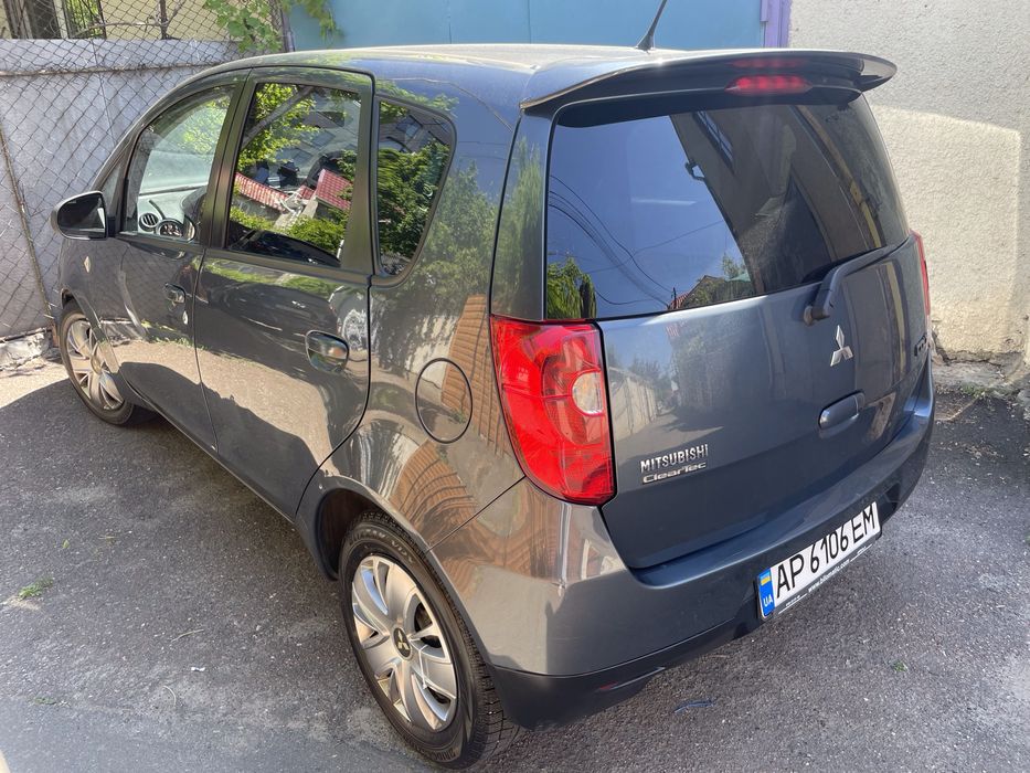 Продам Mitsubishi Colt 1.3 бензин, механика 2010 года