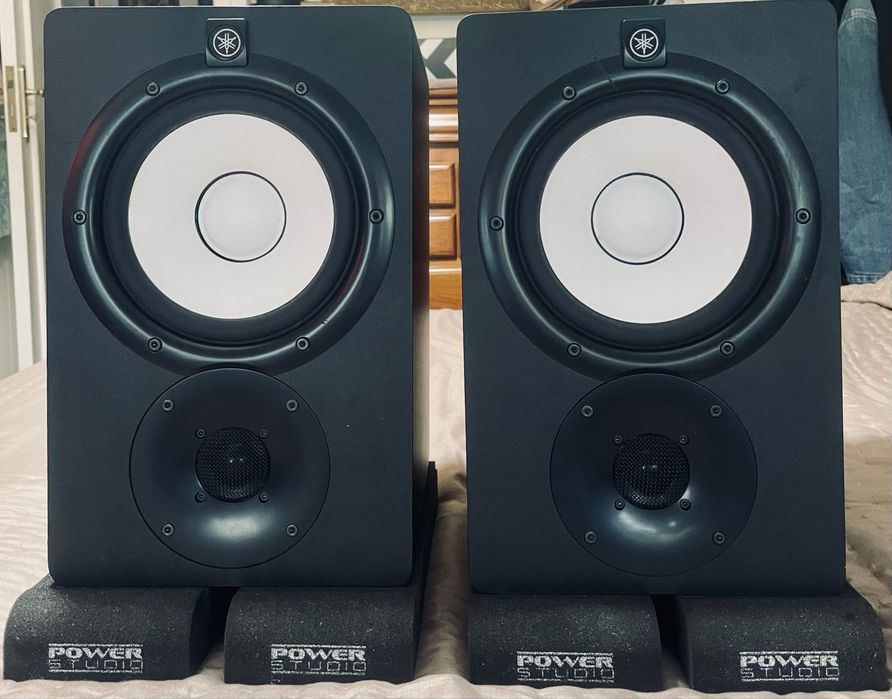 Monitores yamaha HS7