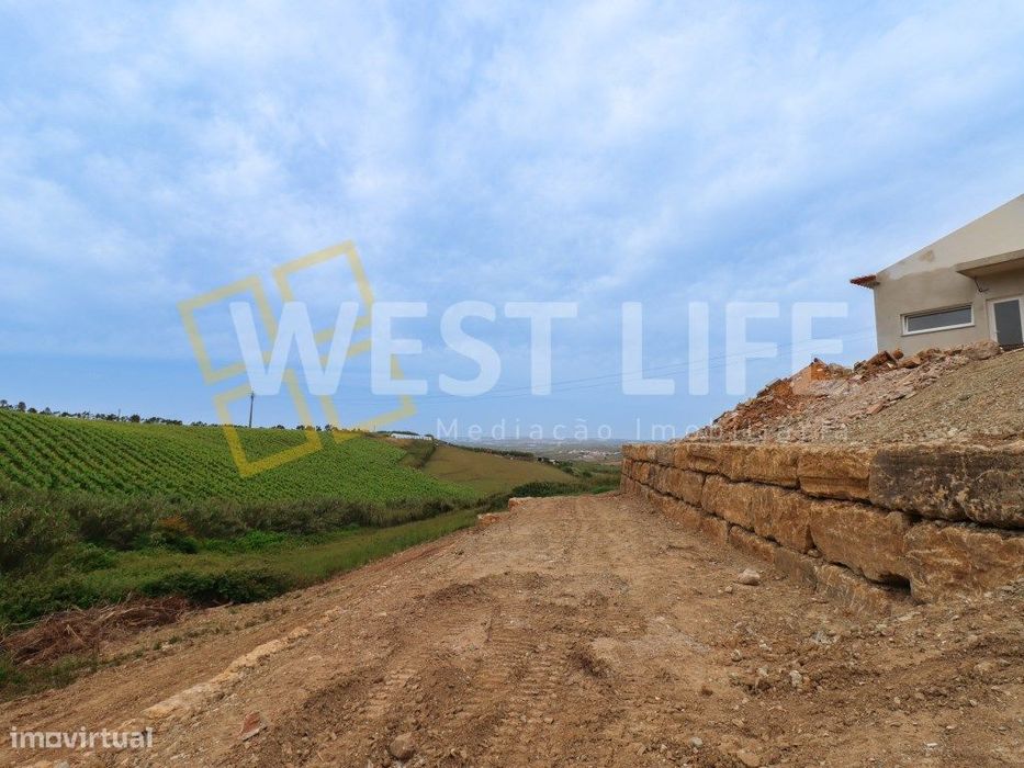 Moradia T3 Térrea na Encarnação | Vista Campo Desafogada | Terreno ...