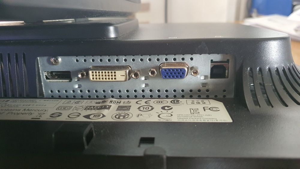 HP Compaq LA1905wg - Monitor HP 19` + cabos