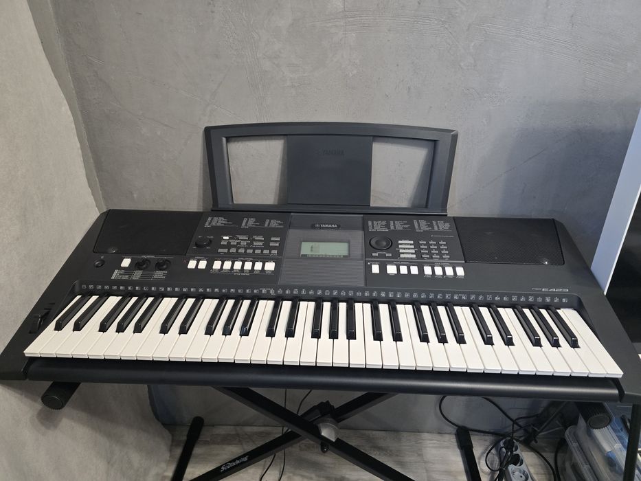 Синтезатор Yamaha PSR-E423