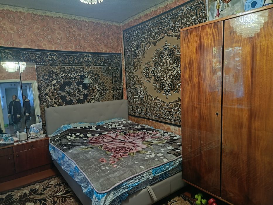 Продаж частини будинку поруч з центром