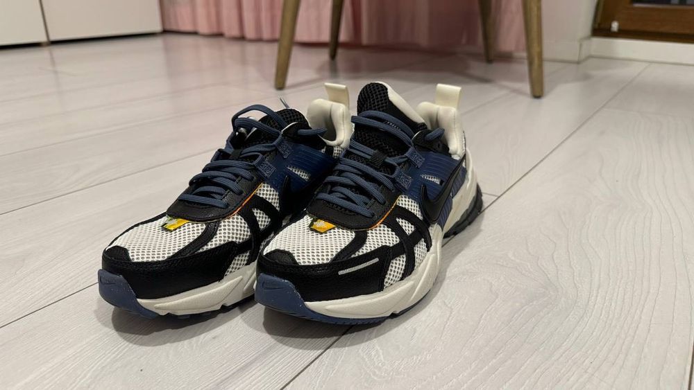 Nike V2K RUN męskie 42