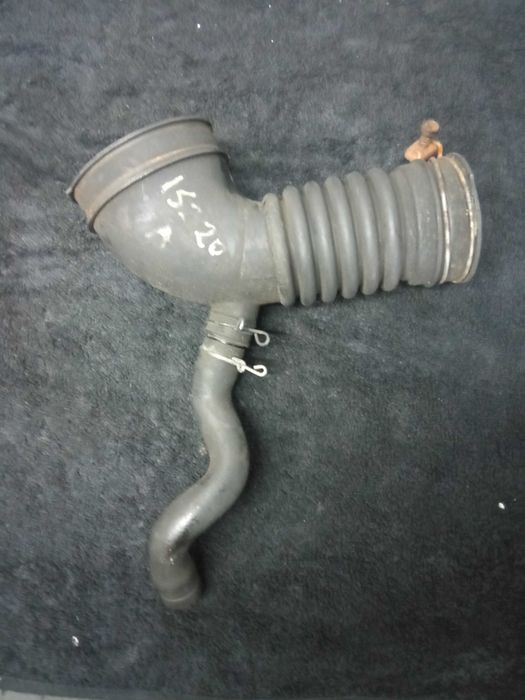 Rura przewód powietrza Lexus IS220 2.2D 17881/26070 Siedlce